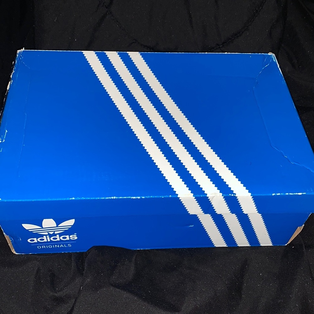 Adidas Samoa j US 4 1/2